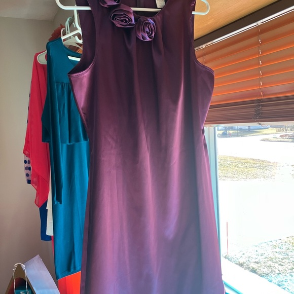 Lot of 5 dresses.  Cocktail.  Size Large.  Clean and smoke free home. - Picture 6 of 6